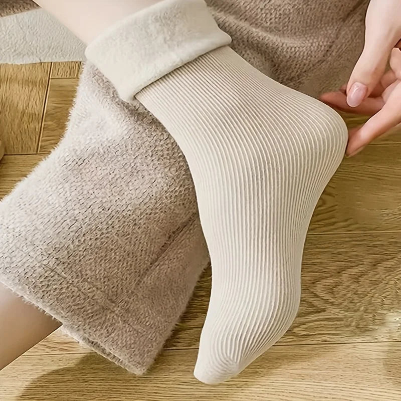 5 Pairs Of Autumn And Winter socks